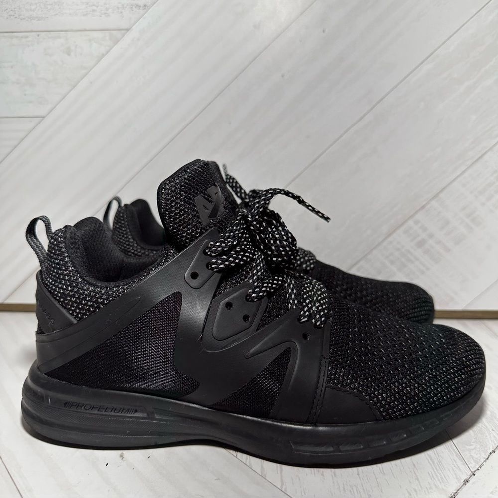 APL Ascend running shoe training black reflective women size 8